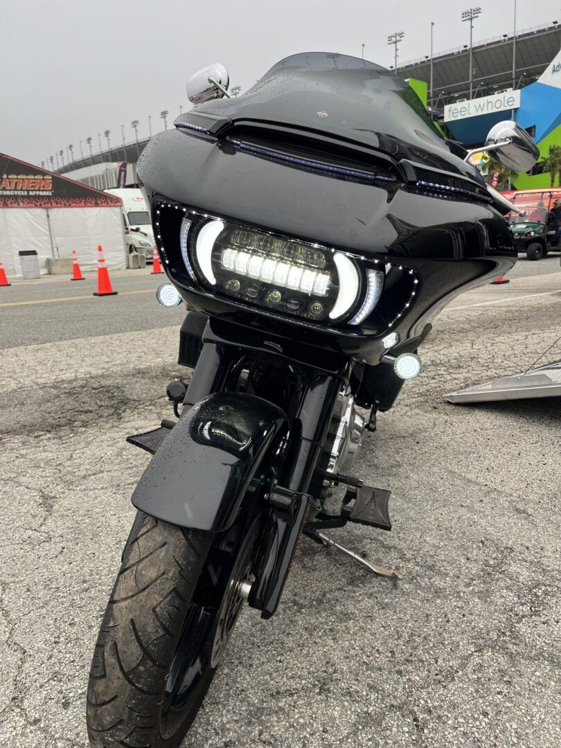 2015 & up Road Glide Headlight with Turn Signals - Image 5